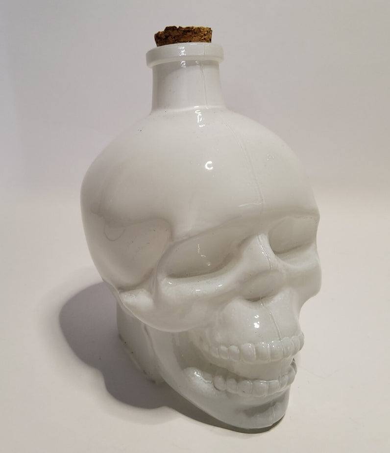 Skull decanter, glass 5” white or black